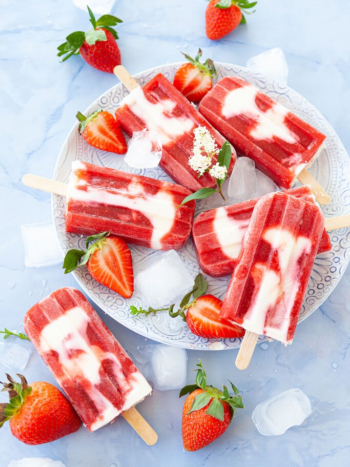 Selbstgemachte Eis-Popsicles | © iStock.com / picalotta