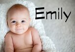 süßes Baby mit dem Namen Emily | © iStock.com / tatyana_tomsickova