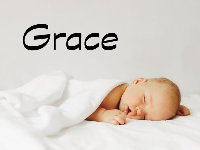 Schlafendes Baby mit dem Namen Grace | © iStock.com / Vera Livchak 