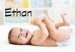 lachendes Baby mit dem Namen Ethan | © iStock.com / oksun70