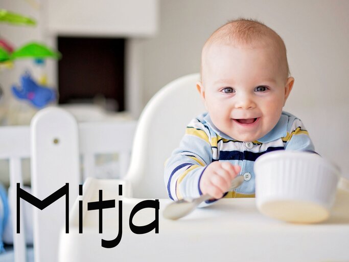 Baby mit dem Namen Mitja | © iStock.com / tatyana_tomsickova
