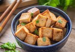 Tofu in einer Schüssel | © iStock.com / Amarita