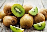 Kiwis | © iStock.com / nata_vkusidey