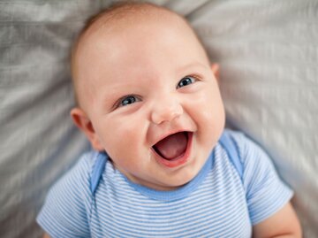 Lachendes Baby | © iStock.com / ideabug