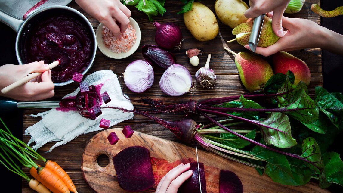 Obst und Gemüse, um den Bauch abzunehmen