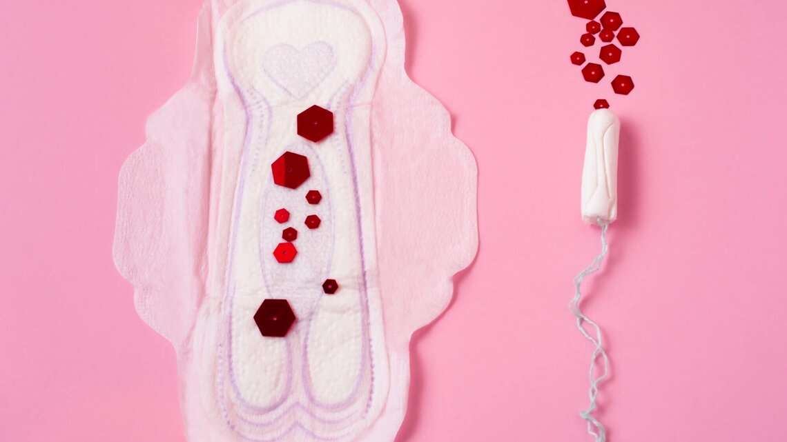 Ausfluss menstruation brauner vor Schmierblutung vor