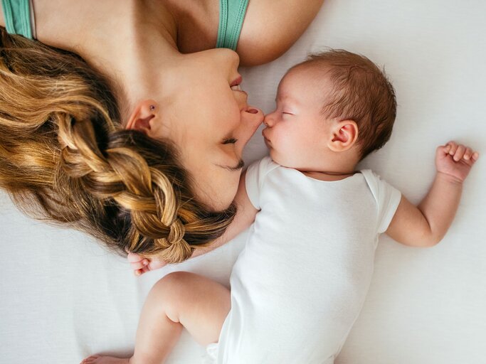 Süße Babys Tauschen Leckere Weiße Spermien Süße Babys Tauschen Leckere Weiße Spermien