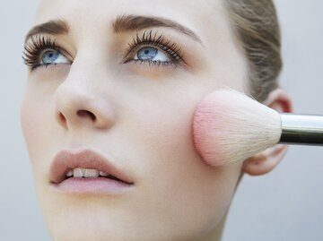 Frau mit rosa Wangen | © GettyImages/	Franck Sauvaire