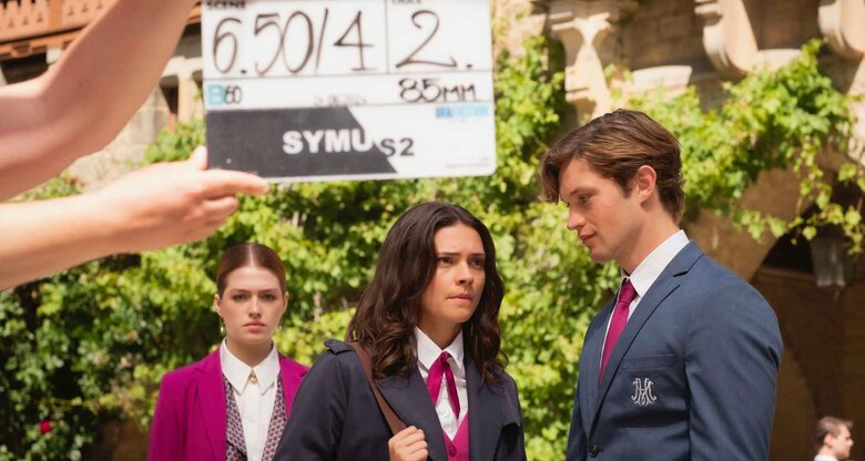 Prime Video bestätigt Staffel 3 von "Maxton Hall": Wie es mit Ruby und James weitergeht – und wann Staffel 2 startet. | © Prime Video/Gordon Mühle