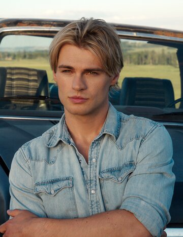 Noah LaLonde als Cole in Ich und die Walter Boys, Staffel 2 | © NETFLIX