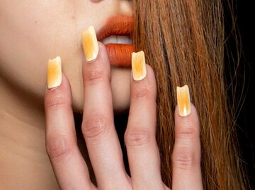 Gelbe Aura Nails | © Launchmetrics Spotlight