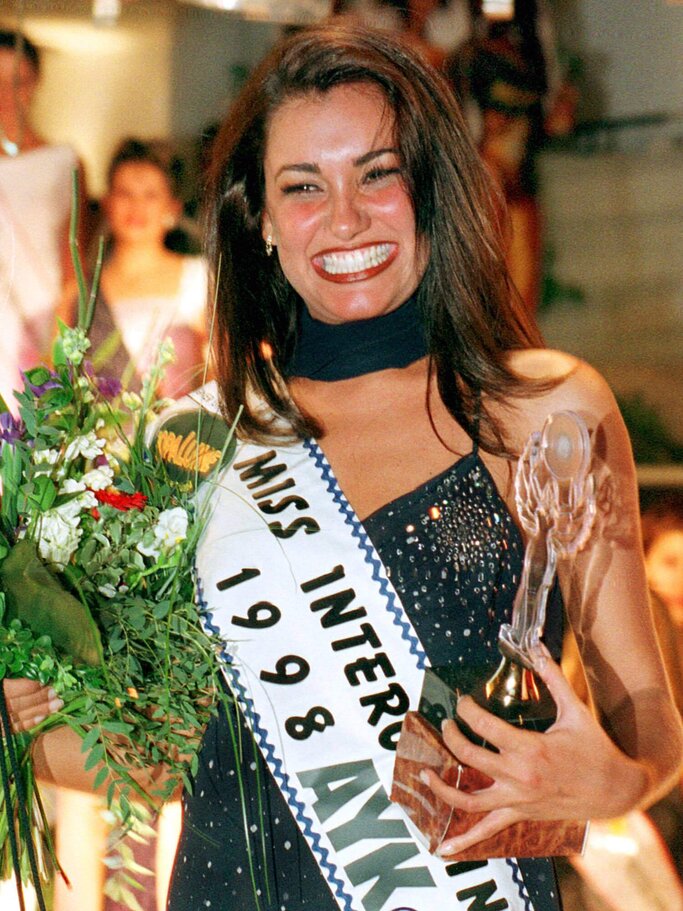 Jana Ina Zarrella bei der Kür zur Miss Intercontinental 1998 | © IMAGO / Eckehard Schulz