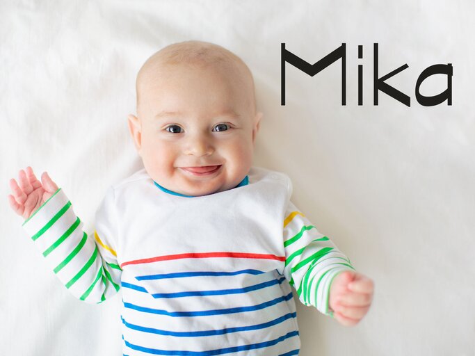 Süßes Baby mit dem Namen Mika | © iStock | FamVeld